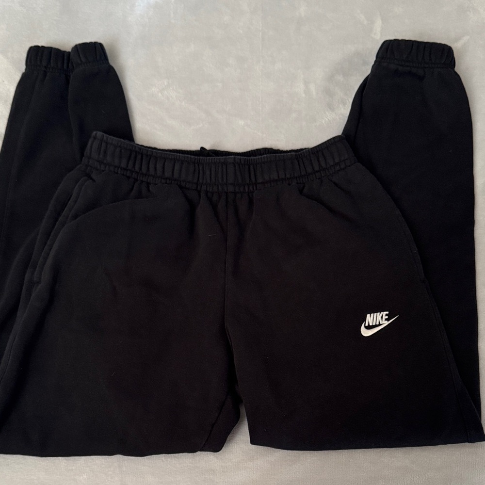 Men’s Nike Black Jogger Pants- Small